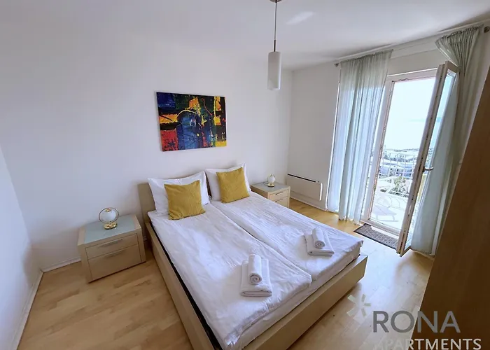 Rona Spacious With A Panoramic View Apartment *